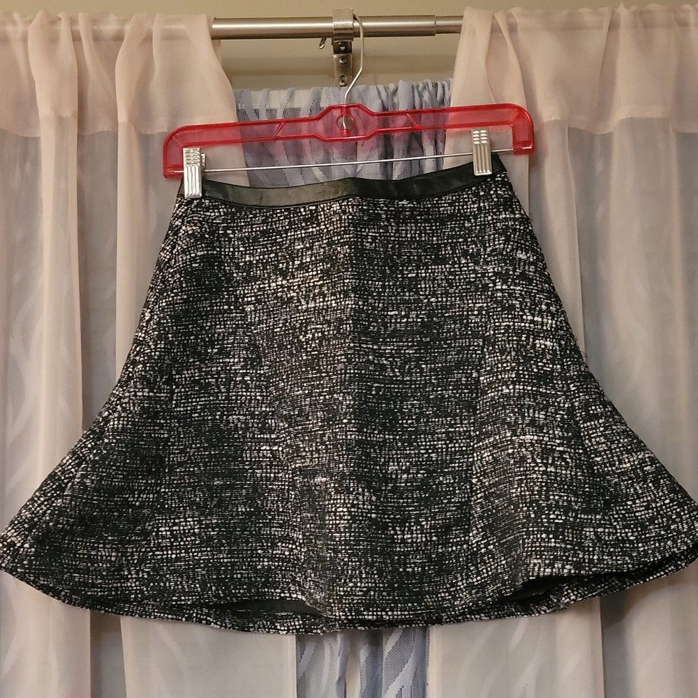 H&M Black & White Faux Leather Skirt size 2